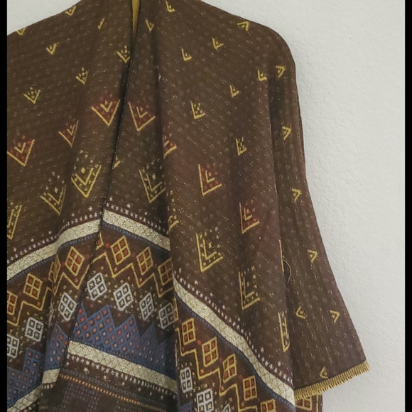 Geometric Graphic print wrap blanket poncho Aztec serape cozy travel office - Picture 5 of 8